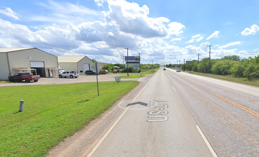 S/S Hwy 82, 2.1 M W of F.M. 369 Media