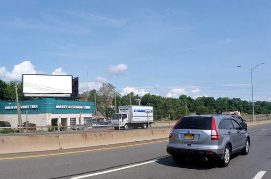 Location photo for Central Park Ave near Cross County Center @ Macys w Lane, Dunwoodie (Yonkers)