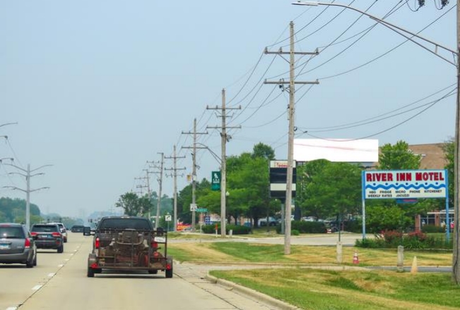 Location photo for Northwest Hwy near STONE HILL CENTER (Fox River Grove)