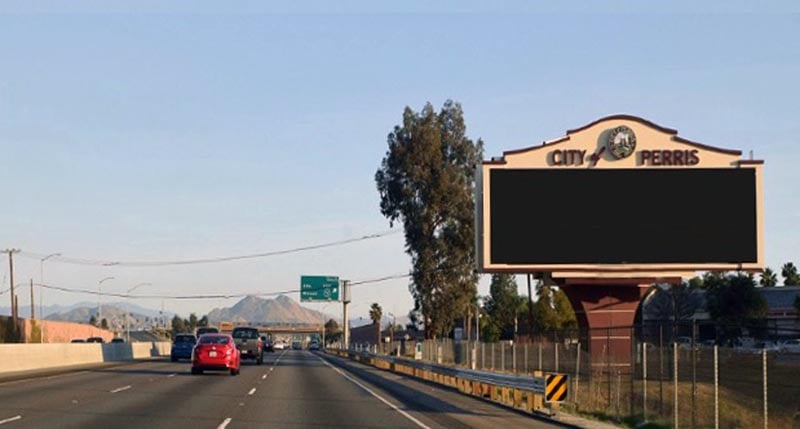 215 Freeway WL N/O Hwy 74 West / 4th St. Media