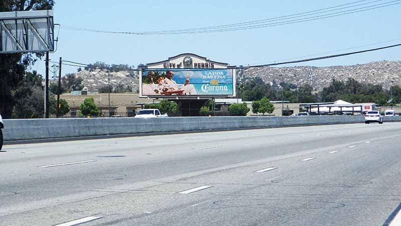 215 Freeway WL N/O Hwy 74 West / 4th St. Media