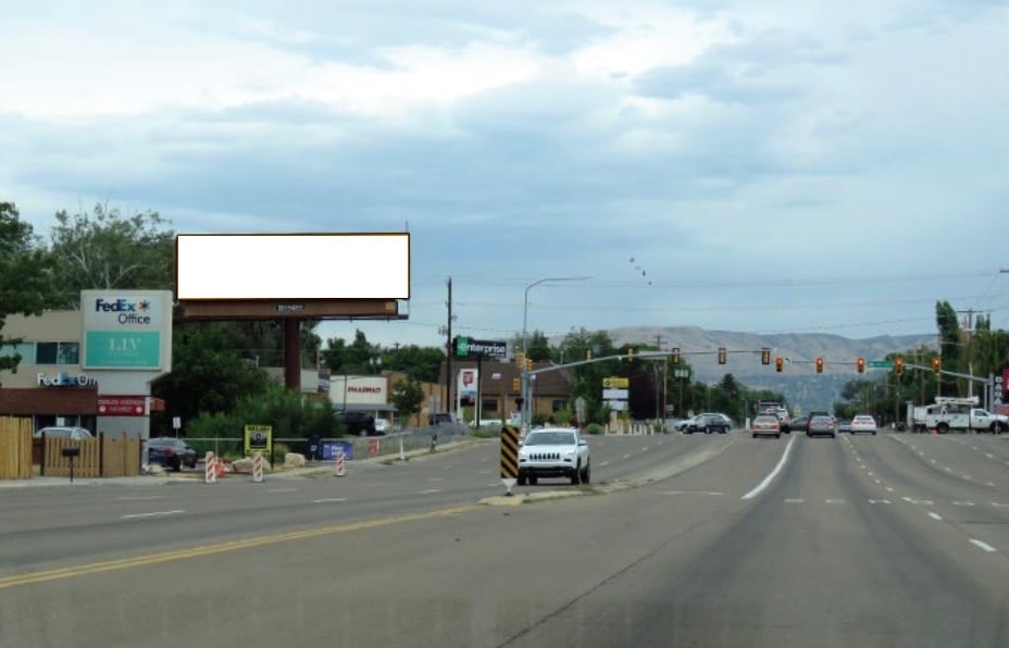 Location photo for S 700 E near 3300 S / 700 E (WB) (South Salt Lake)