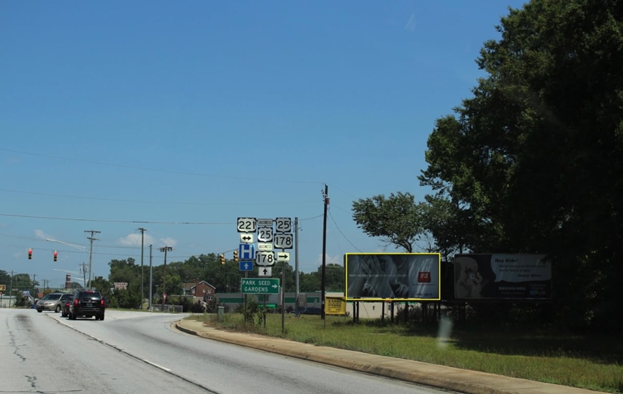 HWY 25 50 ft S/O HWY 25 BYPASS ES (Left) Media
