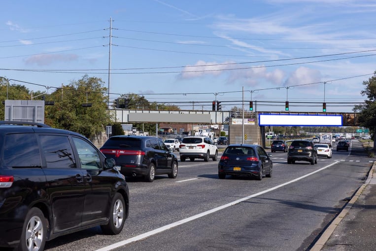 West Babylon/Sunrise Hwy W/O Rt #109 F/W Media