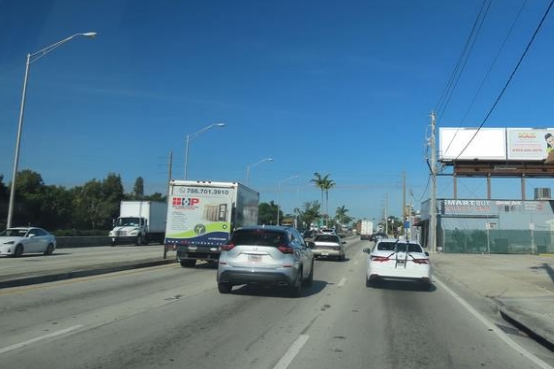 Location photo for E Okeechobee Rd near Hialeah Entrance Plaza (Hialeah)