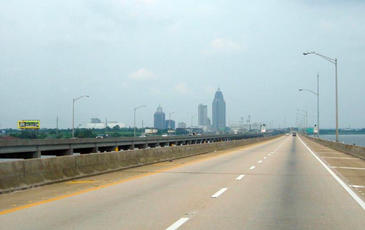 S/S I-10 3RD E/O TUNNEL, P-F Media