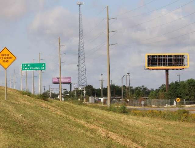 N/S I-10 W/O LA 13, LOC 2 F/E Media