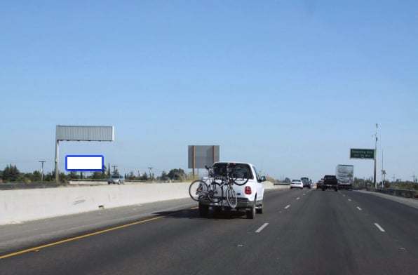 Es I-5 500.00 ft S/O 8Th Street, Stockton F/N Media