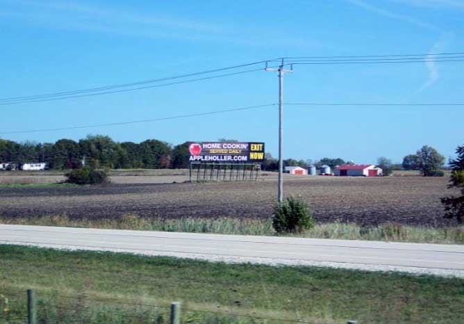 E/S I-94, 1.4 MI N/O HWY E Media
