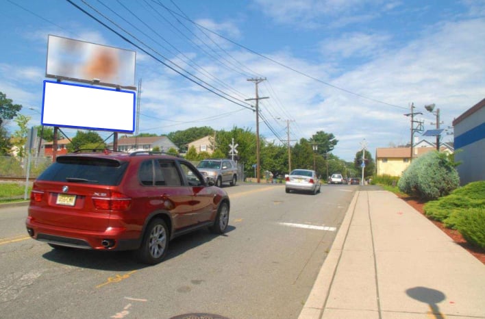 S/S Van Houten Ave @ RR E/O Van Vliet Ct Clifton F/E Media