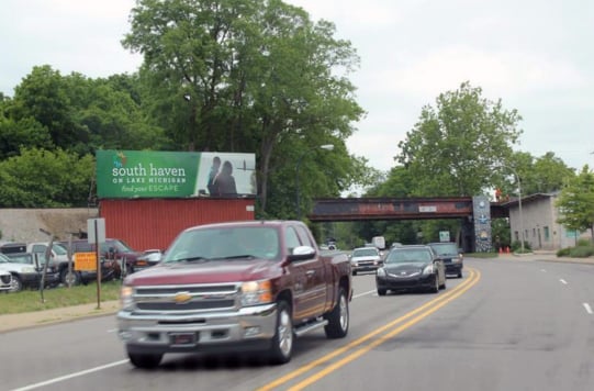 Location photo for Main St N 645 ft N/O Summit St WS