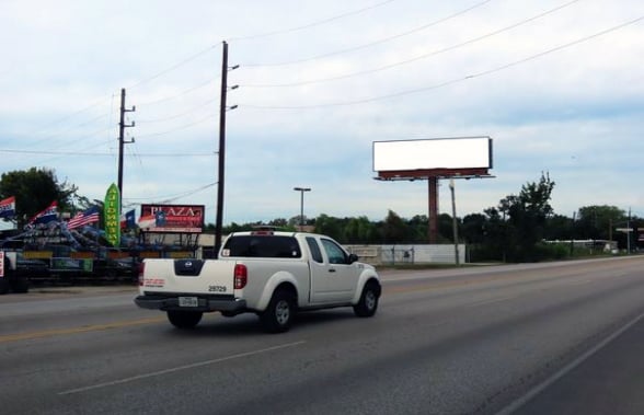 Location photo for Veterans Memorial Dr near Veterans Memorial Dr @ S Camden Pky, Milroy Farms (Houston)