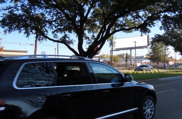 Location photo for Richmond Avenue Shopping Center (Houston)