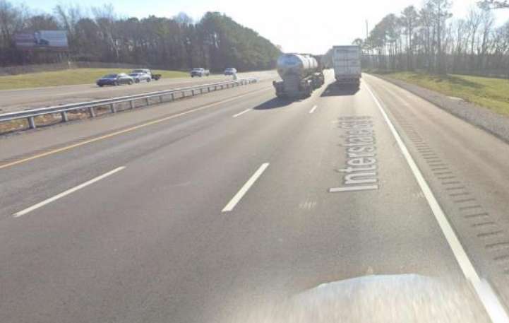 I-65 E/S 1 MILE N/O HWY 25 CROSS PLAINS EXIT 112 F/N Media