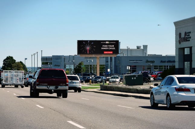 Digital Bulletin S/L Arapahoe Road 2000 ft e/o I-25, W/F Media