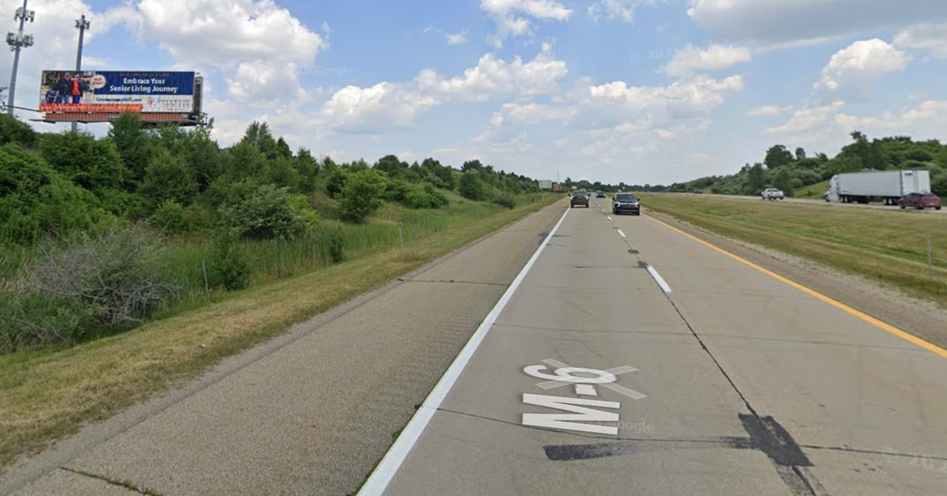 N/S M-6 2112' EAST OF KALAMAZOO AVE F/W Media