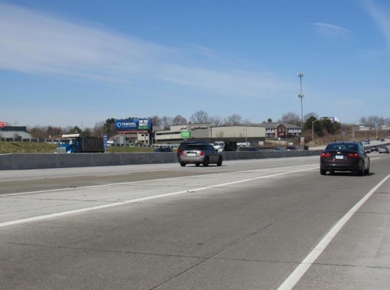 I-65 S 1000 ft N/O Southport Rd WS Media