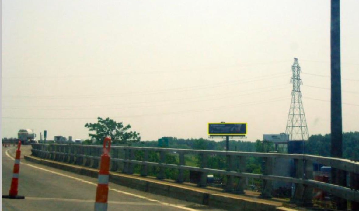 W/S 190 700' S/O LOCKPORT RD F/N Media