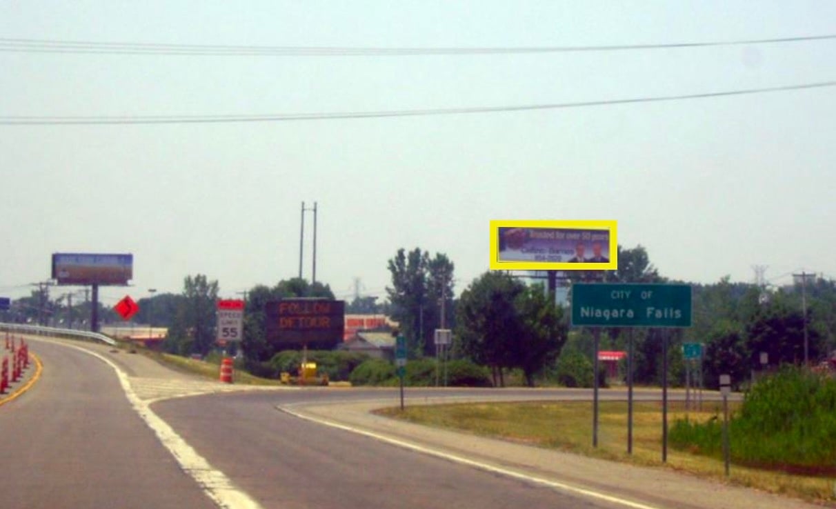 W/S I-190 CONNECTING BLVD @ TALK OF TOWN F/N Media