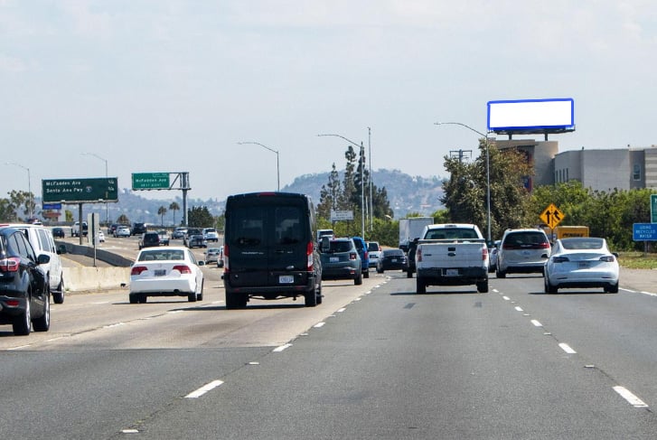 Location photo for Edinger Ave near Edinger-Del Amo (Tustin)