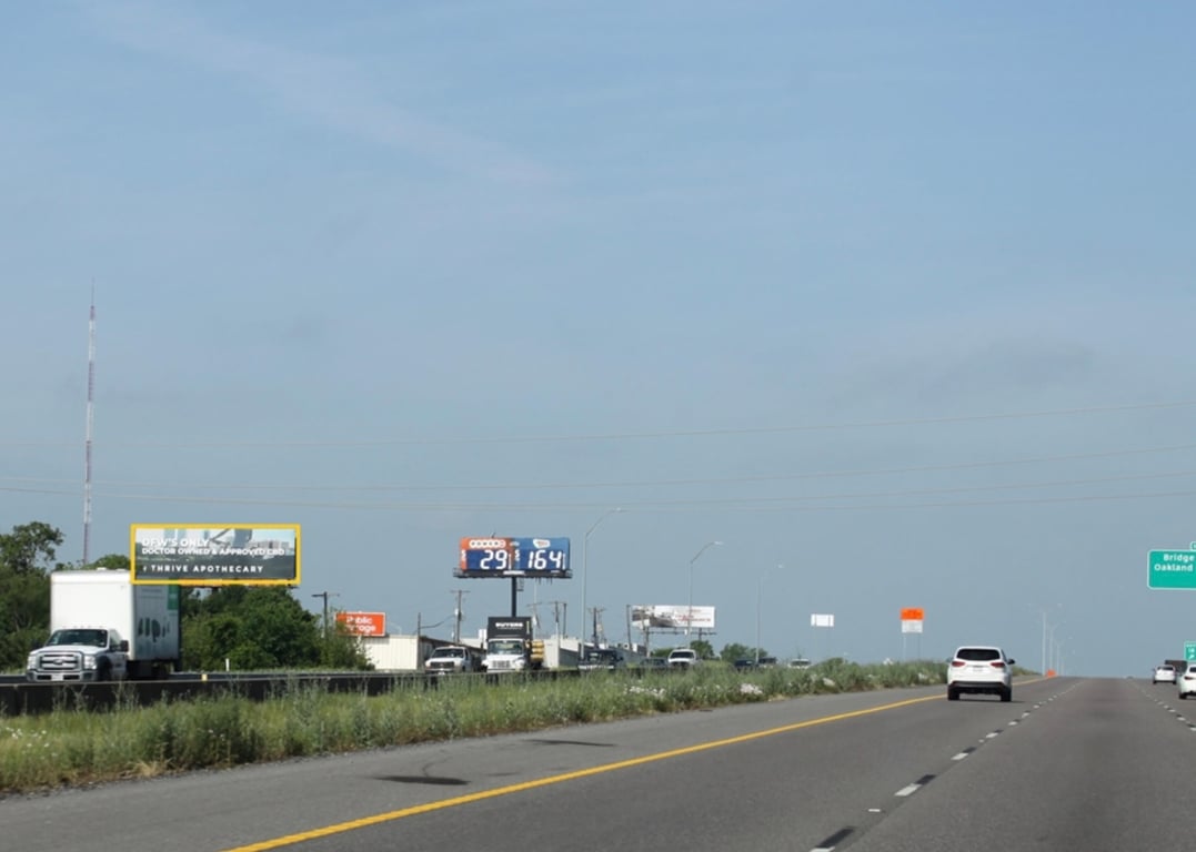 I-30 s/l .8 mi. e/o Oakland Ave. Media