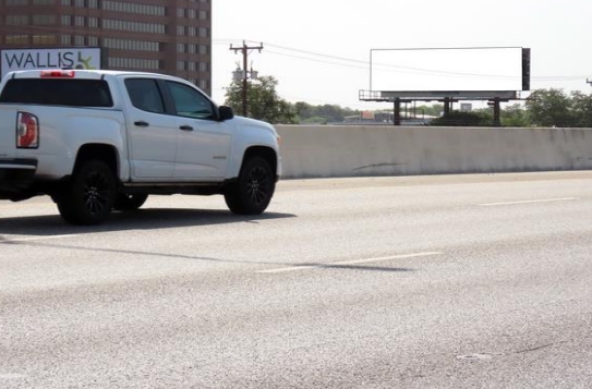 Location photo for Frontage Rd near Wurzbach & Entrance To Heb, Vance Jackson (San Antonio)