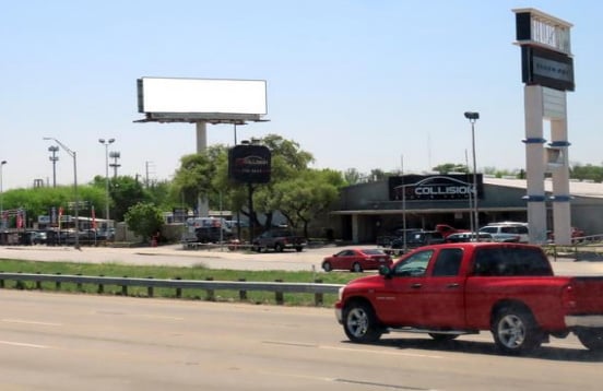Location photo for I-10 near Fresenius Medical Care, Near Northwest (San Antonio)