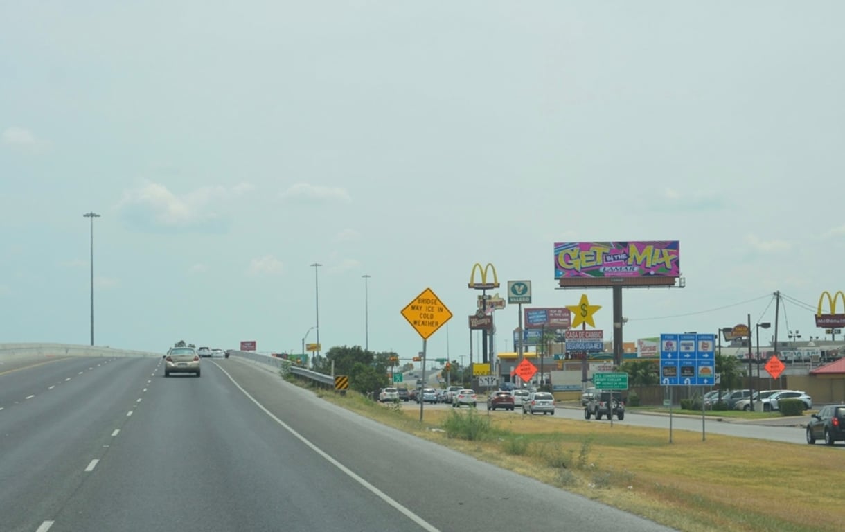 I-35 SO. @ 5000 SAN BERNARDO Media