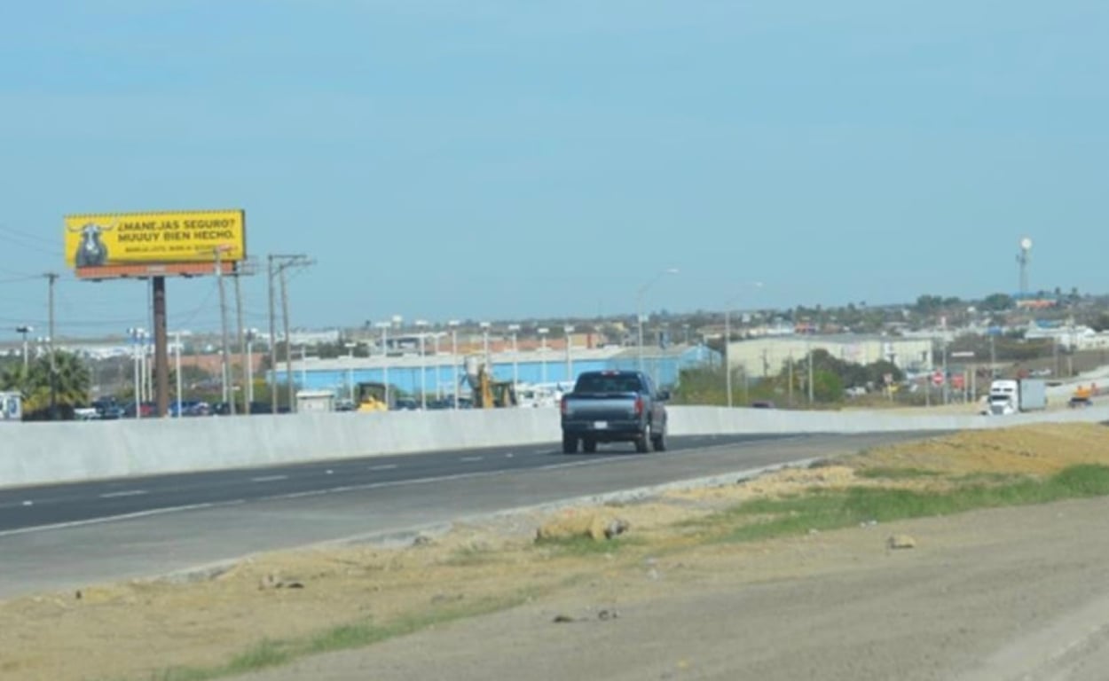 LOOP 20 S/O CLARK BLVD N/O HWY. 359 Media