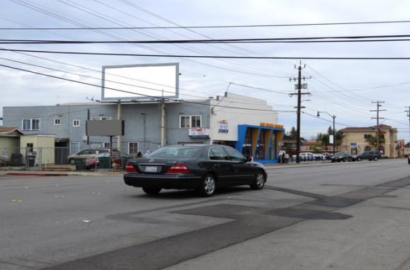 Location photo for Middlefield Rd near Middlefield Rd & 2nd Ave, Fair Oaks (Redwood City)