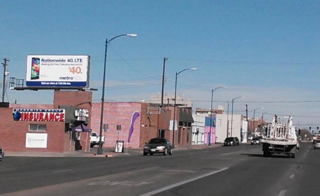 8TH AVE AT 12TH ST WS SF Media