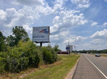 59 W/S .9 MI S/O US 190 F/N/TOP Media