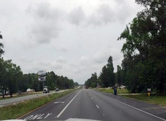 US 59/ 1.5 mi N/O Livingston-Top Face Media