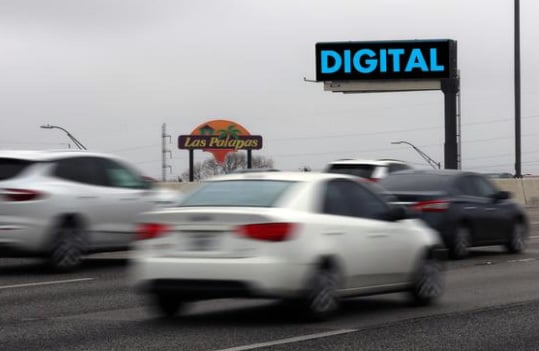 Location photo for Nw Loop 410 E Access Rd & West Ave (Castle Hills)