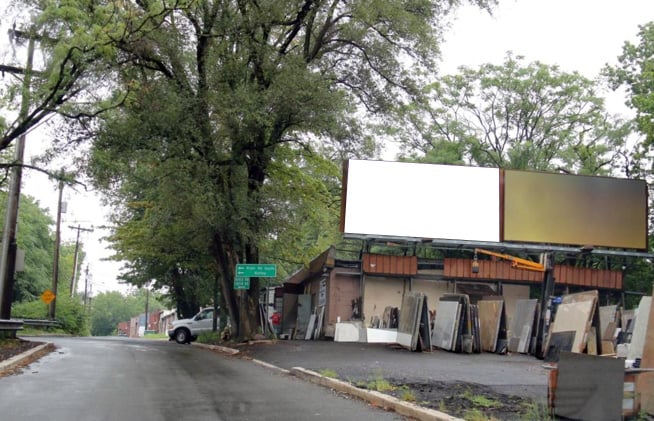 Location photo for River Rd near River Rd 220' S of Entin Rd (Clifton)