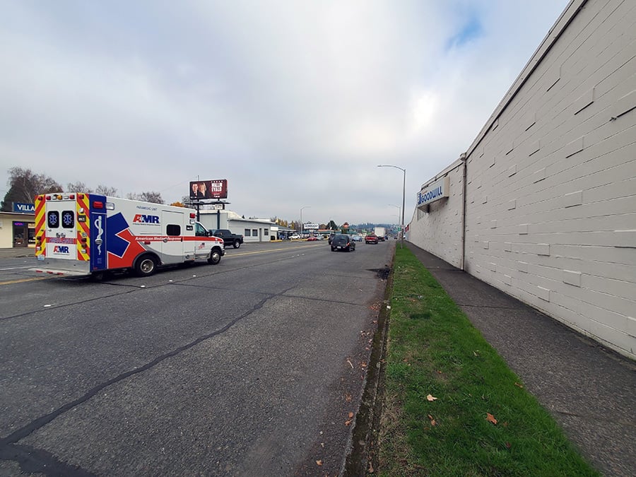 W/L 15TH AVE 160 FT N/O FIR ST S F/S Media