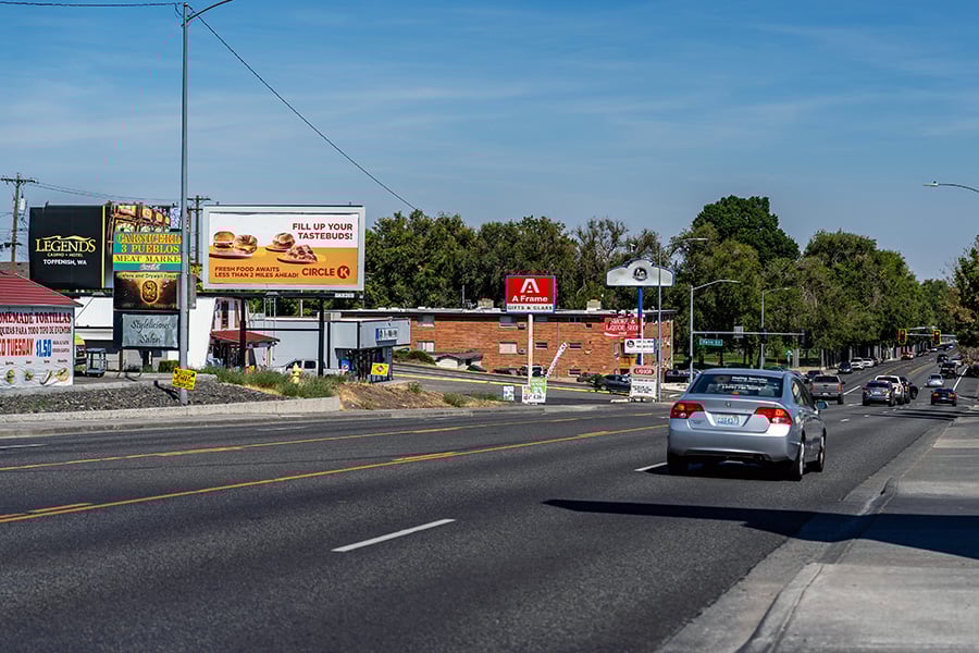 N/L W KENNEWICK AVE 220 FT W/O N UNDERWOOD ST W F/W Media