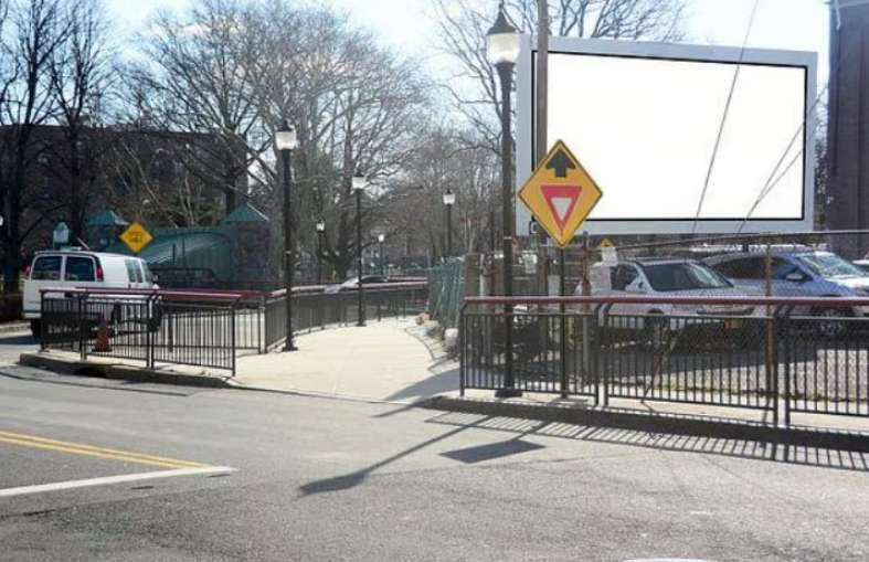 Location photo for Gramatan Ave near Gramatan Ave @ E Lincoln Ave, North Side (Mt Vernon)