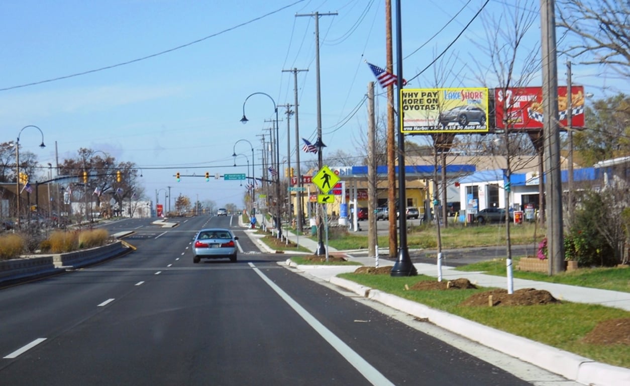 MICHIGAN (US 35) N/S W/O PORTER (Left panel) F/E Media