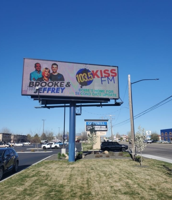 Roadside Fairview Ave Media