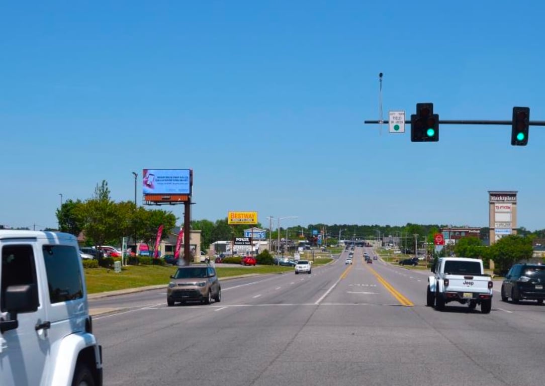 CHEROKEE AVE (HWY 69) WL .3MI S/O HWY 31 FS Media