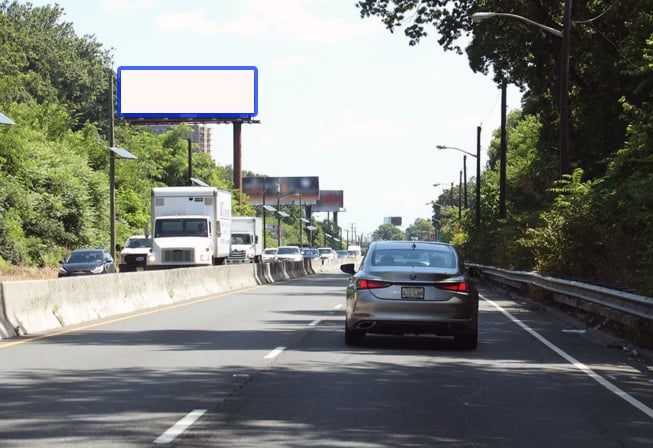 Location photo for Pomona Ave near Elizabeth Ave at Lyons Ave, Dayton (Newark)