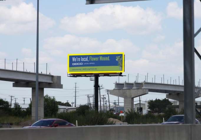 I-35E @ CROSBY RD S/O BELTLINE W/S Media