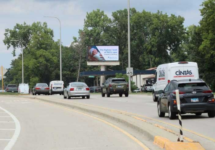 Rt 31 0.2mi n/o Rt 31 Bypass Media