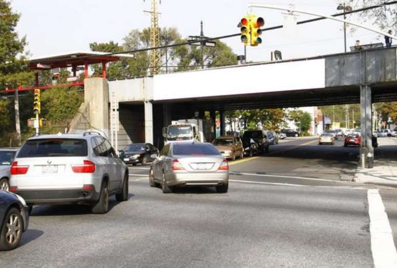 Location photo for Francis Lewis Blvd CL 270ft S/O N Conduit Ave F/S - 1