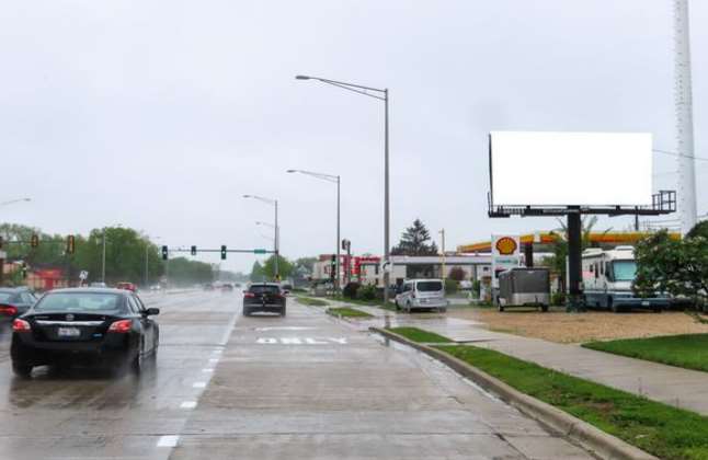 Location photo for Milwaukee Ave near Milwaukee Ave & Lake Cook Rd (Buffalo Grove)