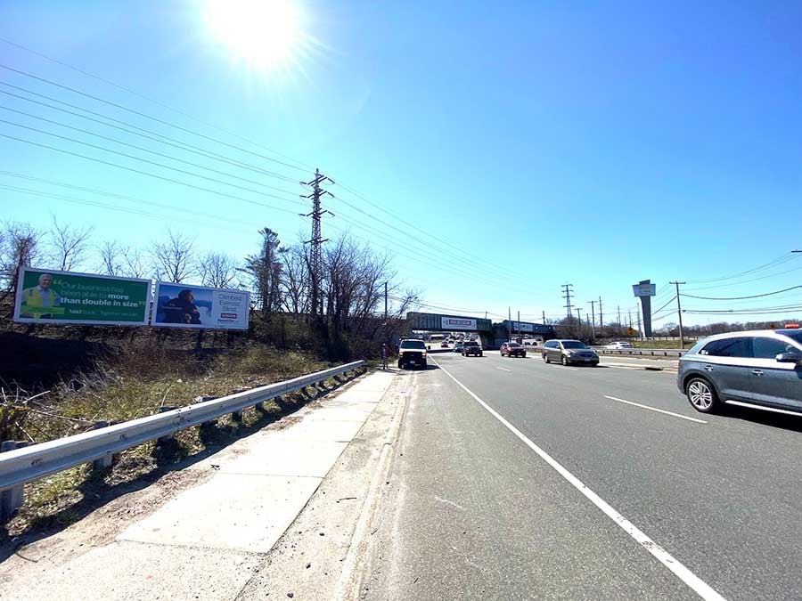Massapequa Pk: Sunrise Hwy S/S @ RR  Media