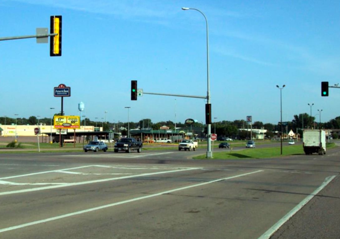 (R)1400 S. BURR W/S S/F MITCHELL