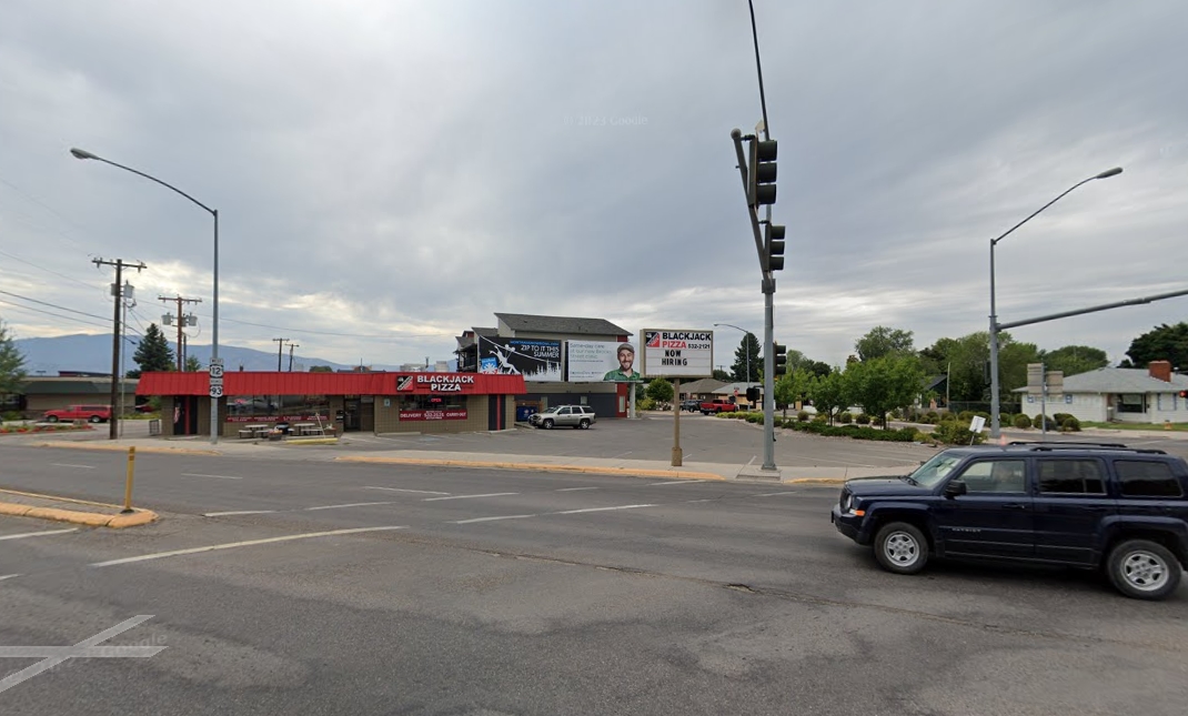 2401 Brooks St N/S, W/F Media