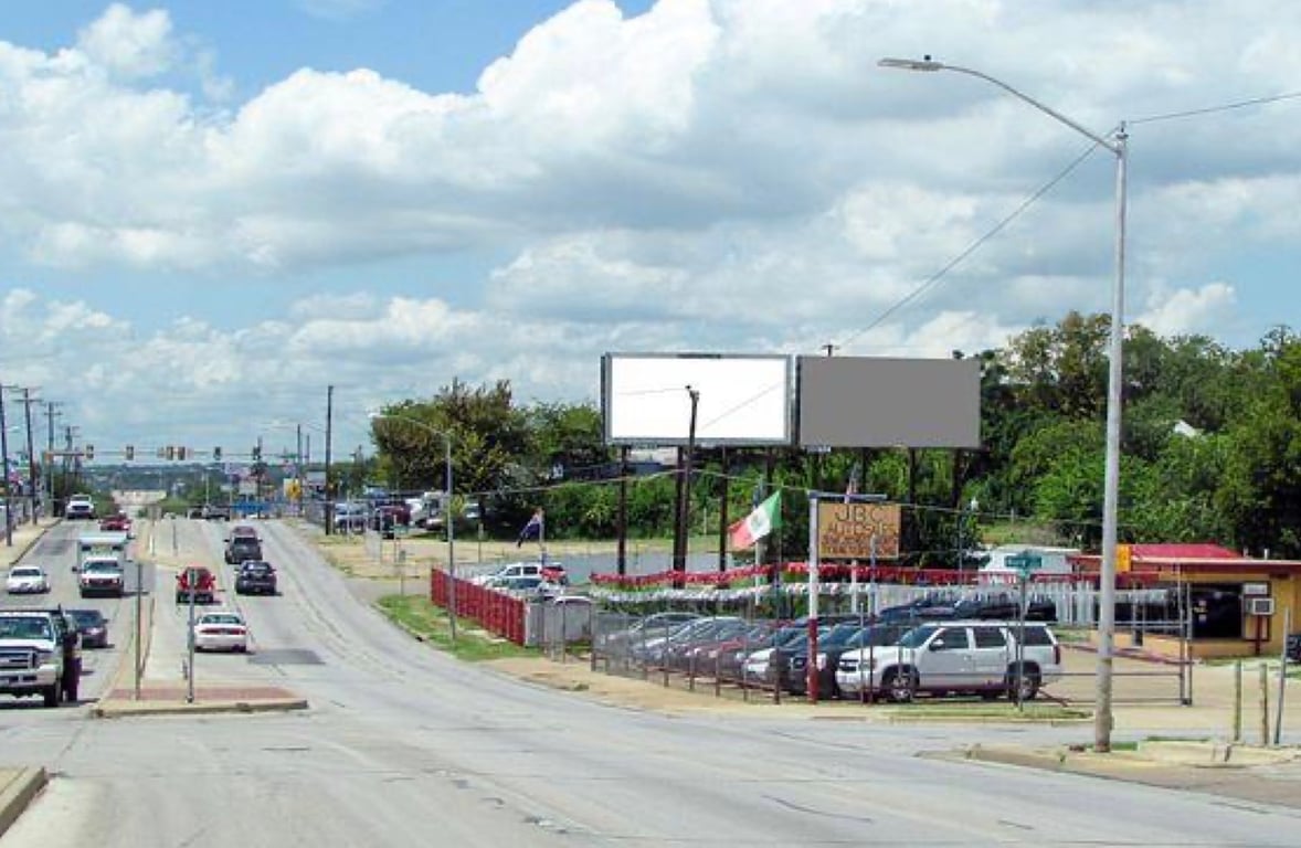 Location photo for Hutchinson St near 28th & Hutchinson, Diamond Hill (Fort Worth)